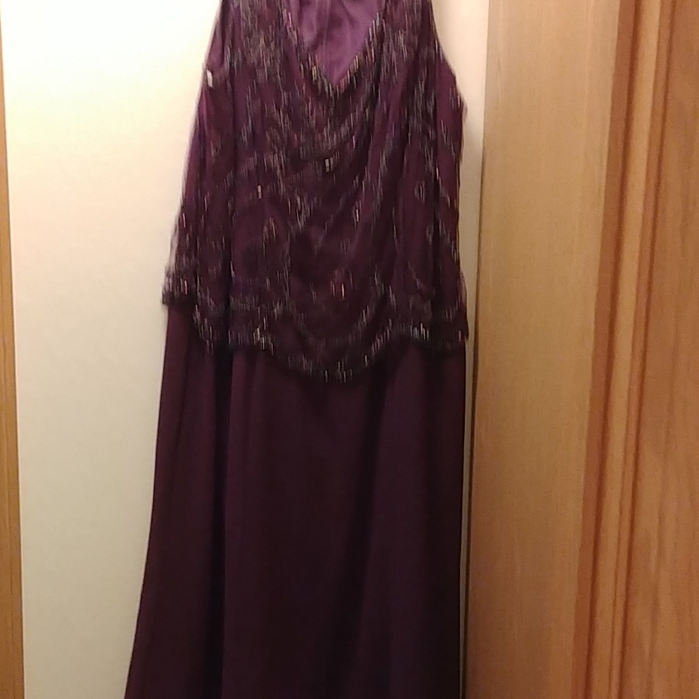 Brides mother's dress